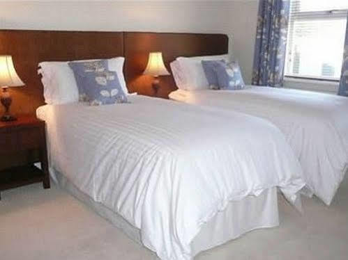 Grove House B And B Solihull Esterno foto